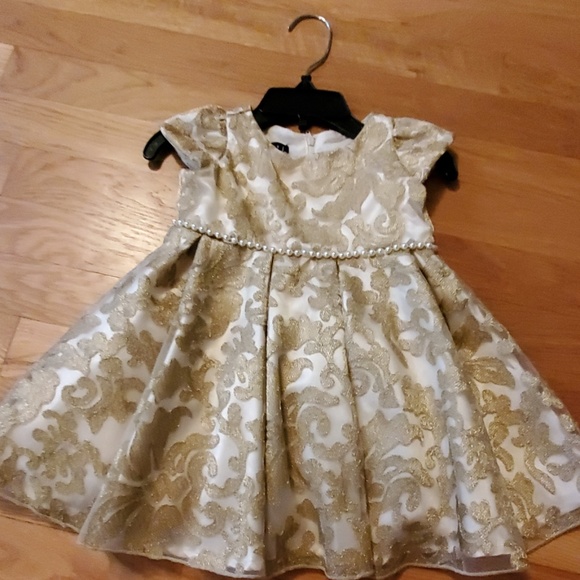 beautiful gold dresses